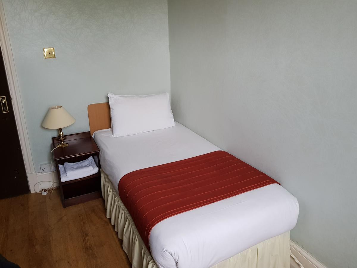 Forest View Hotel London Ngoại thất bức ảnh