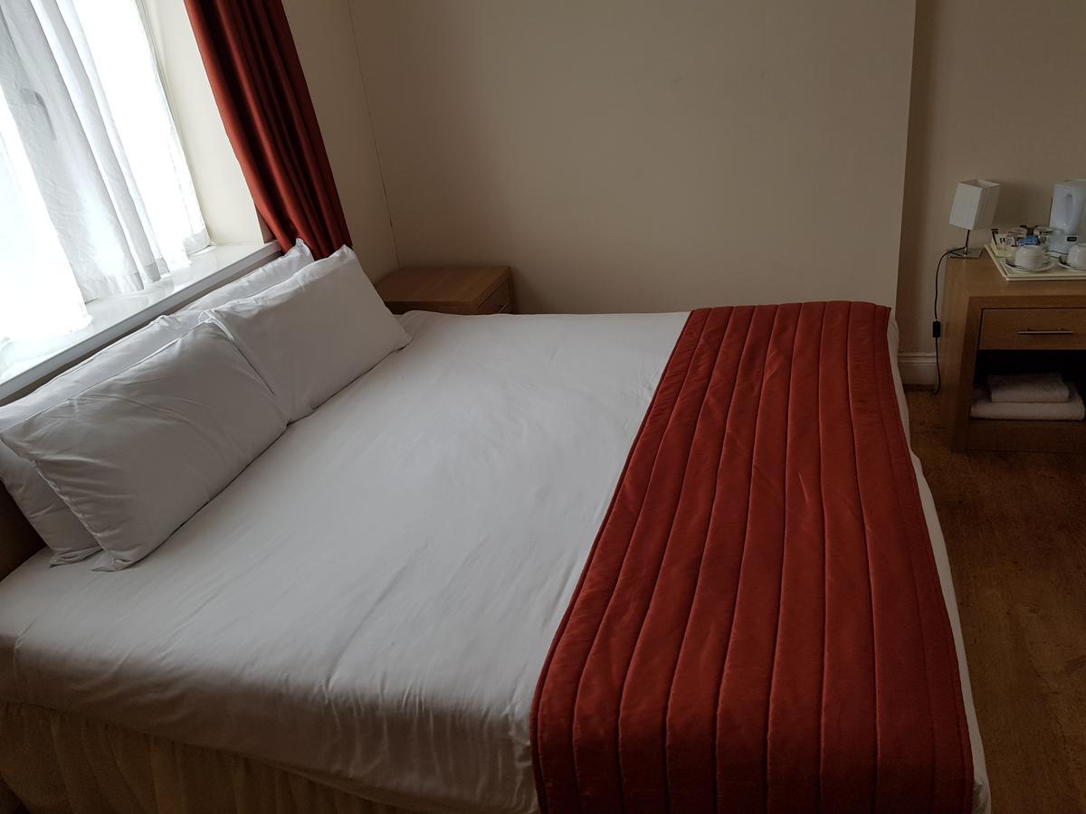 Forest View Hotel London Ngoại thất bức ảnh